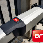 Montaż siłowników do bram uchylnych Tychy